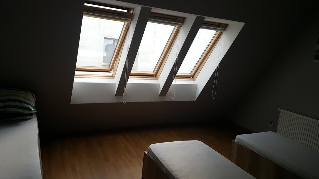 Wroclov Hostel Wrocław Buitenkant foto