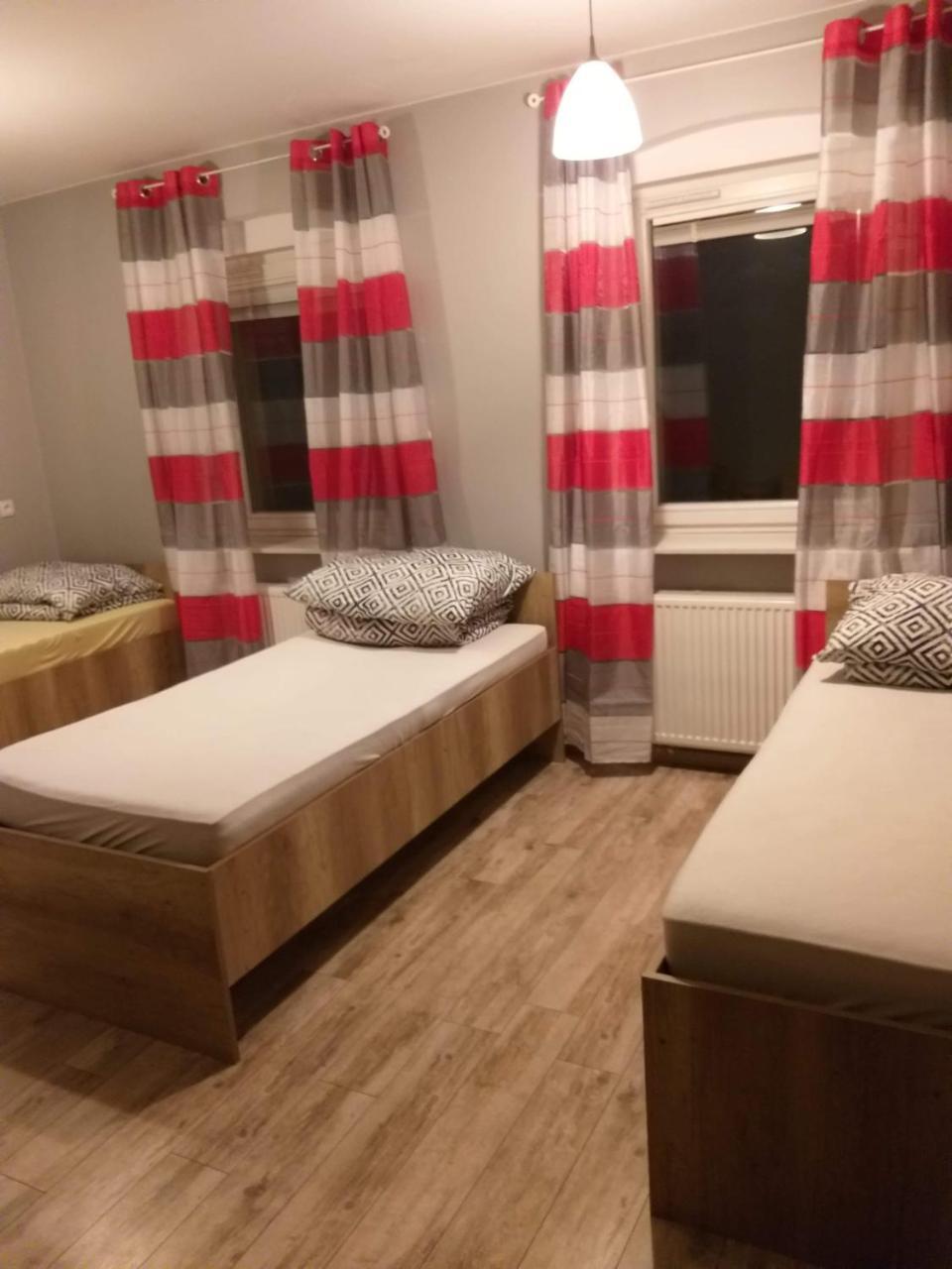 Wroclov Hostel Wrocław Buitenkant foto